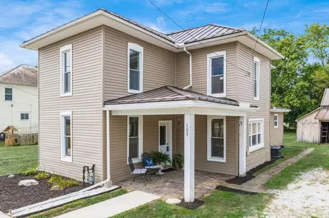 105 Lincoln Ave, Pleasantville, OH 43148