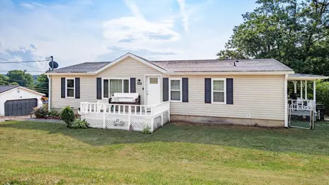 15726 Beech St SE, Brownsville, OH 43721