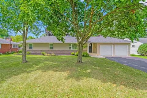 393 Pennsylvania Ave, Marion, OH 43302