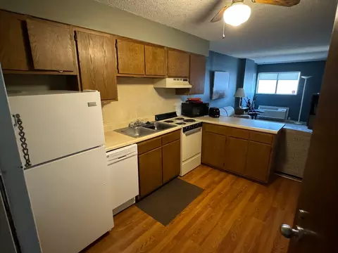 364 W Lane Ave #317, Columbus, OH 43201
