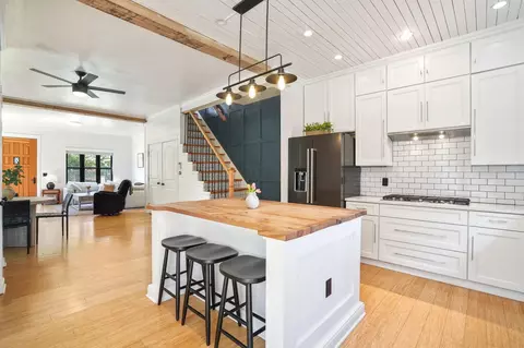Kitchen - 116 E Mithoff St, Columbus, OH 43206 photo 4 of 7