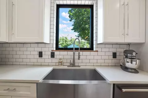 Kitchen - 116 E Mithoff St, Columbus, OH 43206 photo 7 of 7