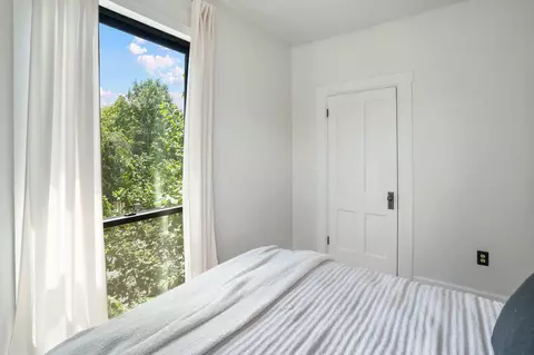 Bedroom - 116 E Mithoff St, Columbus, OH 43206 photo 7 of 7