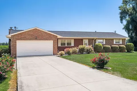 375 Conner Ln, Lewis Center, OH 43035
