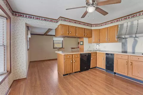 Kitchen - 631 E 5th Ave, Lancaster, OH 43130 photo 1 of 10