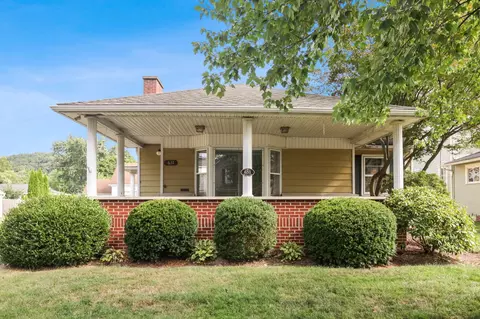 Exterior - 631 E 5th Ave, Lancaster, OH 43130 photo 2 of 20