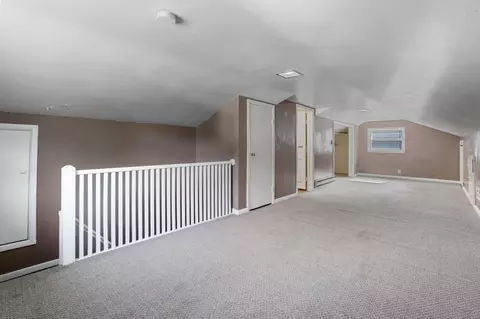 Entry Way - 631 E 5th Ave, Lancaster, OH 43130 photo 1 of 3