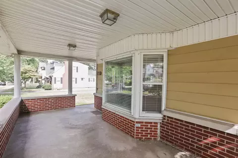Exterior - 631 E 5th Ave, Lancaster, OH 43130 photo 7 of 20