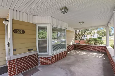 Exterior - 631 E 5th Ave, Lancaster, OH 43130 photo 6 of 20