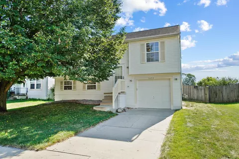 5072 Dexter Ct, Obetz, OH 43207