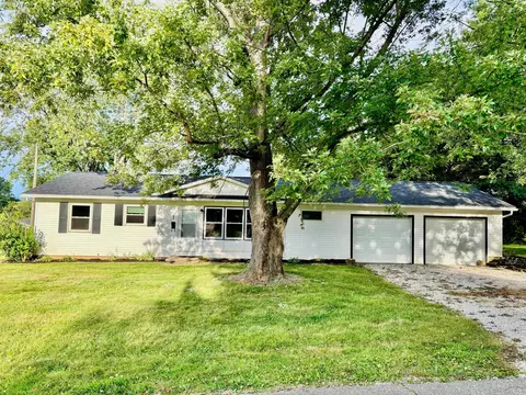 102 Clearview Dr, Mount Vernon, OH 43050