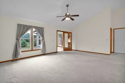 112 Castleton Ct, Pataskala, OH 43062 photo 4