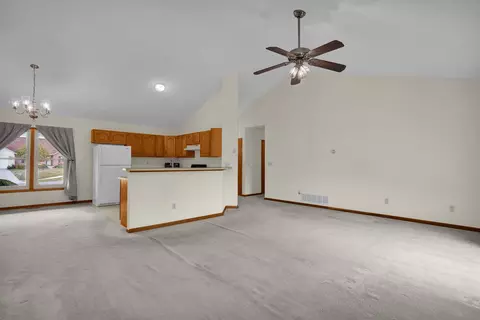 112 Castleton Ct, Pataskala, OH 43062 photo 6