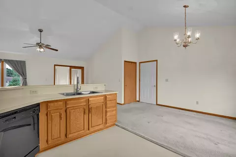 112 Castleton Ct, Pataskala, OH 43062 photo 16