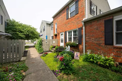 6332 New London Dr #63, Columbus, OH 43231