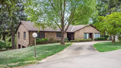 522 W Highland Dr, Zanesville, OH 43701