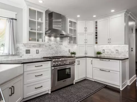 Kitchen - 9323 Din Eidyn Dr, Dublin, OH 43017 photo 3 of 6