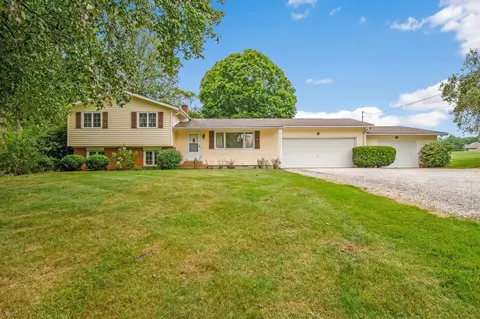 2325 Horns Hill Rd NE, Newark, OH 43055