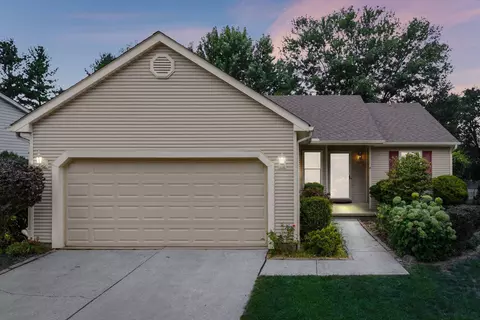 7900 Schoolside Dr, Westerville, OH 43081