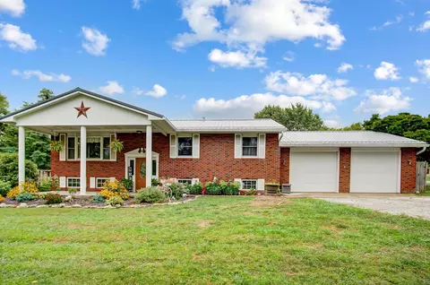 360 Porter Orchard Ln, Hopewell, OH 43746