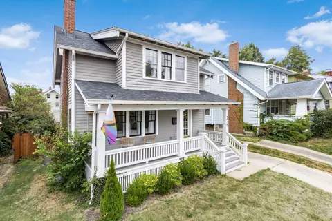 22 E Pacemont Rd, Columbus, OH 43202