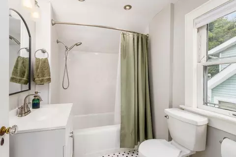 22 E Pacemont Rd, Columbus, OH 43202 photo 22