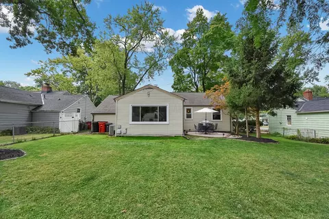 Exterior - 454 Kenbrook Dr, Worthington, OH 43085 photo 6 of 7