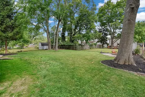 Exterior - 454 Kenbrook Dr, Worthington, OH 43085 photo 5 of 7