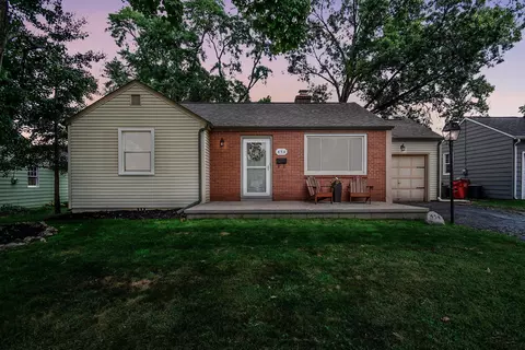 Exterior - 454 Kenbrook Dr, Worthington, OH 43085 photo 7 of 7