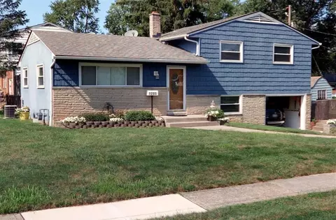 1205 Carrousel Dr E, Reynoldsburg, OH 43068