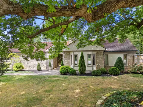 2630 Canterbury Rd, Columbus, OH 43221