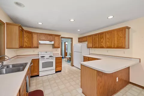 28590 Coshocton Rd, Howard, OH 43028 photo 6
