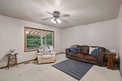 28590 Coshocton Rd, Howard, OH 43028 photo 2