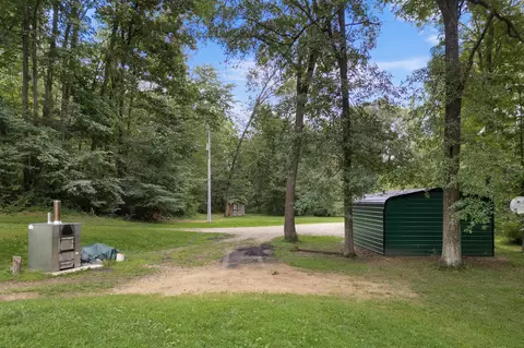 28590 Coshocton Rd, Howard, OH 43028 photo 28