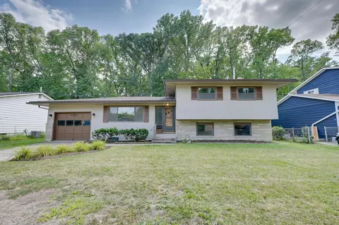 1233 Vinewood Dr, Columbus, OH 43229