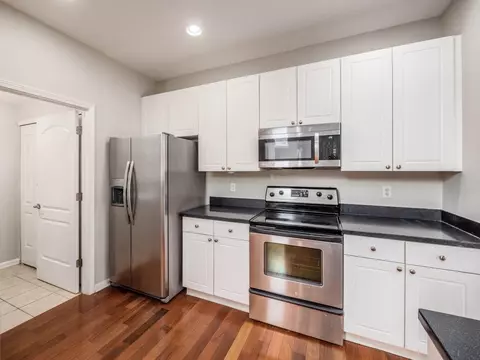 Kitchen - 3810 Gabrielle Dr, Dublin, OH 43016 photo 5 of 5