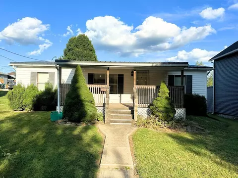 234 Walnut St, Crooksville, OH 43731