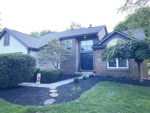6570 Weston Cir E, Dublin, OH 43016