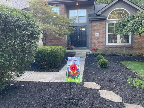 6570 Weston Cir E, Dublin, OH 43016 photo 3