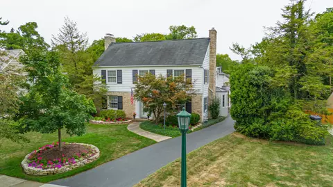 2035 Andover Rd, Columbus, OH 43212