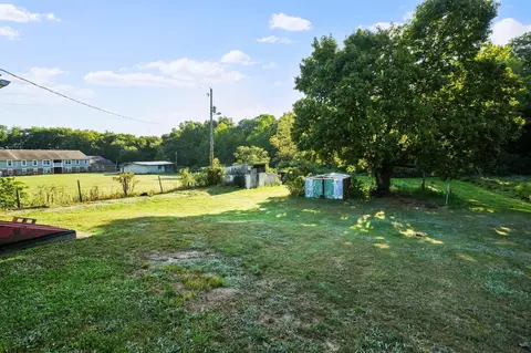 Exterior - 512 S Market St, Mcarthur, OH 45651 photo 5 of 7