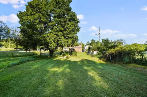 Exterior - 512 S Market St, Mcarthur, OH 45651 photo 3 of 7