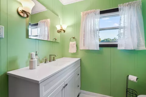 Bath - 512 S Market St, Mcarthur, OH 45651 photo 2 of 2