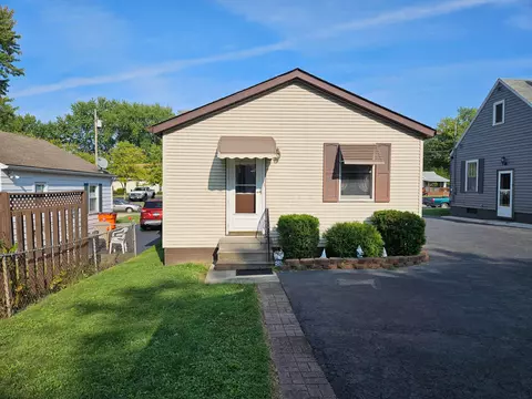 Exterior - 113 Lawnview Ave, Springfield, OH 45505 photo 3 of 7