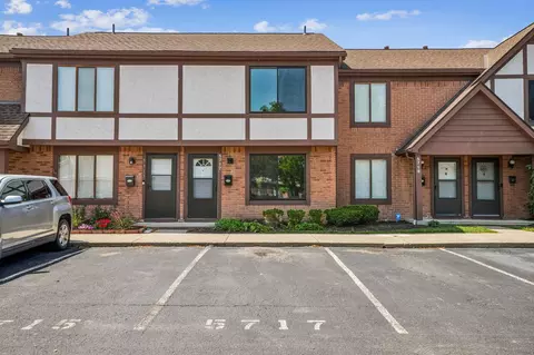 5717 Jousting Ln #E, Columbus, OH 43231