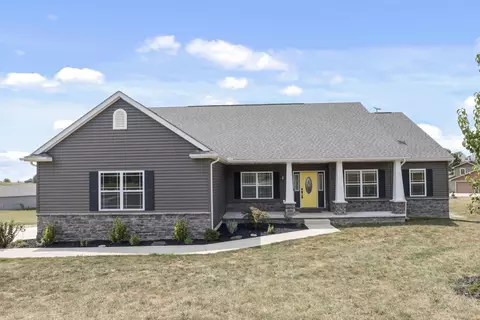9559 Walnut Dowler Rd, Logan, OH 43138