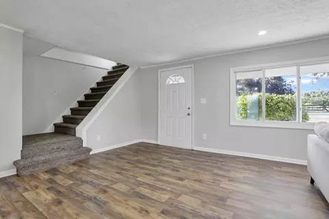 Living - 10809 Thrailkill Rd, Orient, OH 43146 photo 5 of 6