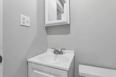 Bath - 10809 Thrailkill Rd, Orient, OH 43146 photo 7 of 7