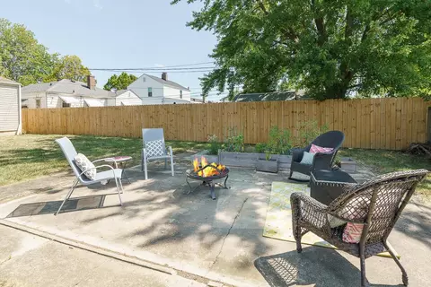 Exterior - 687 E Moler St, Columbus, OH 43207 photo 4 of 11
