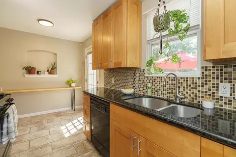 Kitchen - 687 E Moler St, Columbus, OH 43207 photo 1 of 2
